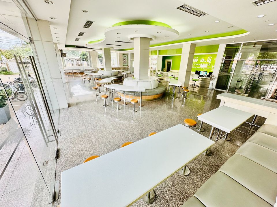 พื้นที่แบ่งให้เช่า เคมี อาจารย์อุ๊ สาขาอุดรธานี ตึกอาคารพาณิชย์ 3 คูหา 5 ชั้น 